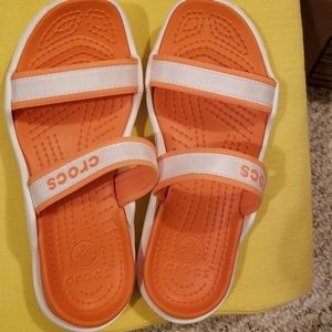 Sandles